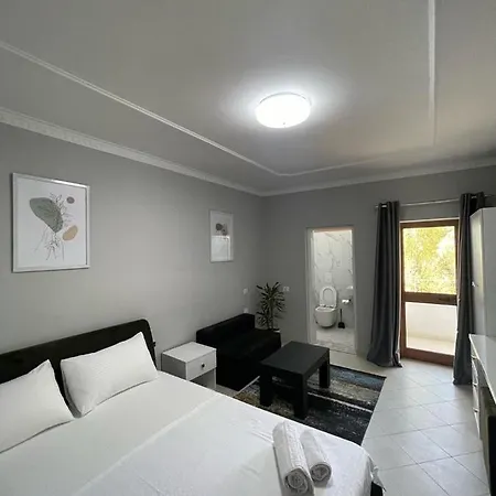 Hotel Ferrari *