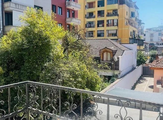 Ferrari Szálloda Tirana