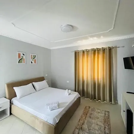 Ferrari Hotell *
