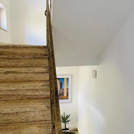 فندق Ferrari تيرانا